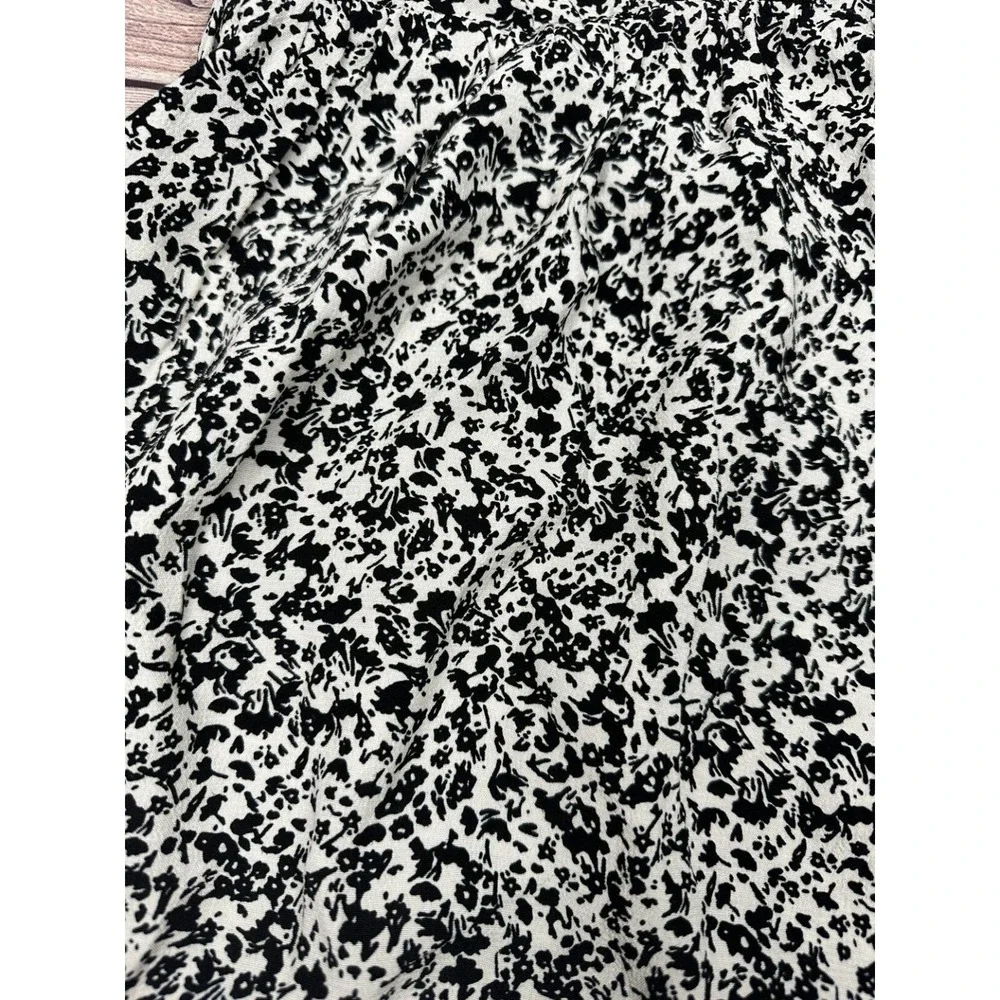Zara V Neck‎ Sleeveless Dress With Lace Trim Size 7